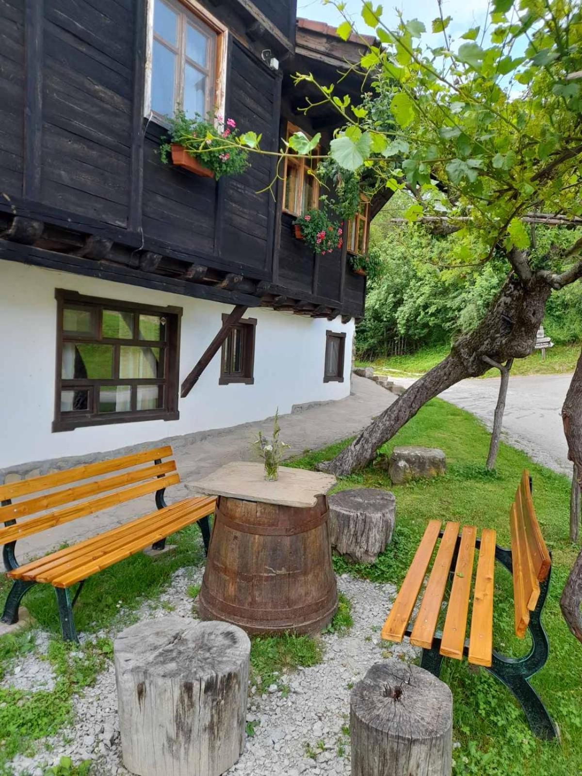 Kandaphery Guest Houses Miykovtsi Exterior photo